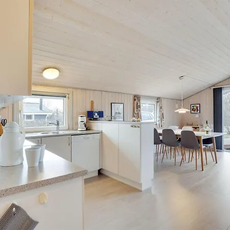 Casa de Férias Robertha - 800m To The Fjord By Interhome *