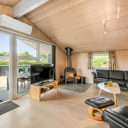 Robertha - 800m To The Fjord By Interhome *