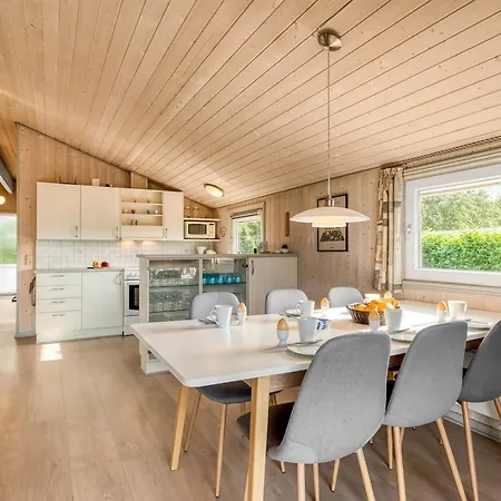 Robertha - 800m To The Fjord By Interhome