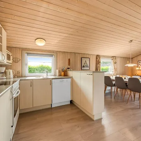 Robertha - 800m To The Fjord By Interhome
