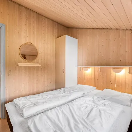Robertha - 800m To The Fjord By Interhome *